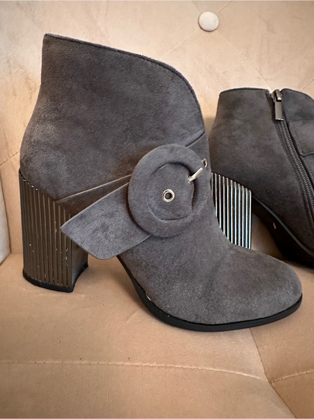 TORGEIS New York Gray Buckle Ankle Booties – Size 6